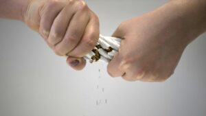 Sağlık Bakanlığı’nın ‘Tütün Bağımlılığı ve Tedavi Birimleri Yönetmeliği’ Resmi Gazete’de yayımlandı.