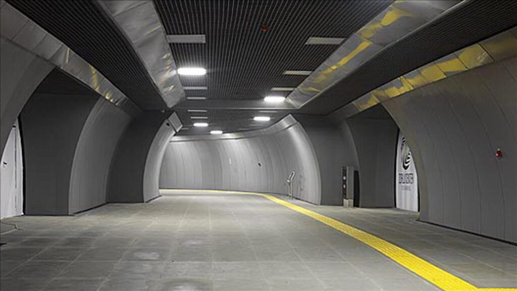 Türkiye genelindeki metro tünelleri, olağanüstü durumlarda 1 milyon 374 bin kişiye acil barınma imkanı sağlayacak kapasitede…