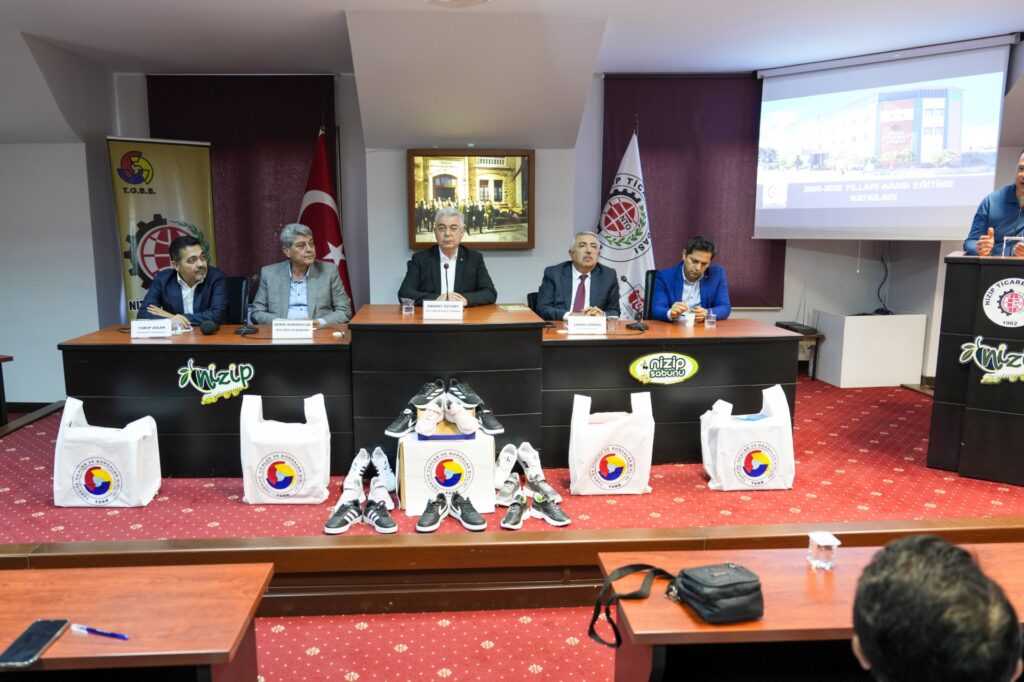 Nizip Ticaret Odası’nda (NTO) Eğitim İçin Birlik: Temsili Ayakkabı Dağıtım Töreni Gerçekleştirildi