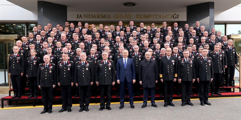 İçişleri Bakanı Ali Yerlikaya, Jandarma Genel Komutanlığı 2025 Yılı Değerlendirme Toplantısı’nda konuştu.