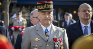 Fransız generaller savaş kışkıtıcılığı yapıyor!…