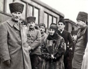 Yazar Yavuz DONAT yazdı: Atatürk’ün basın toplantısı…16 Ocak…