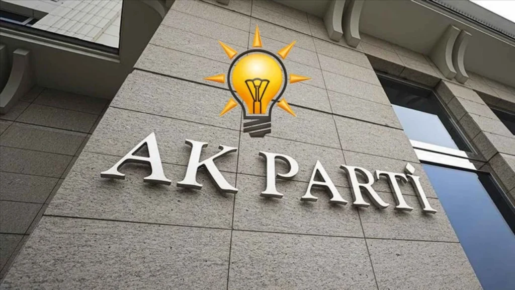 AK Parti’ye katılımlar sürüyor