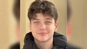 İstanbul Güngören’de öldürülen 17 yaşındaki Atlas Çağlayan’ın ailesine tehdit mesajı attığı belirlenen 3 kişi tutuklandı.