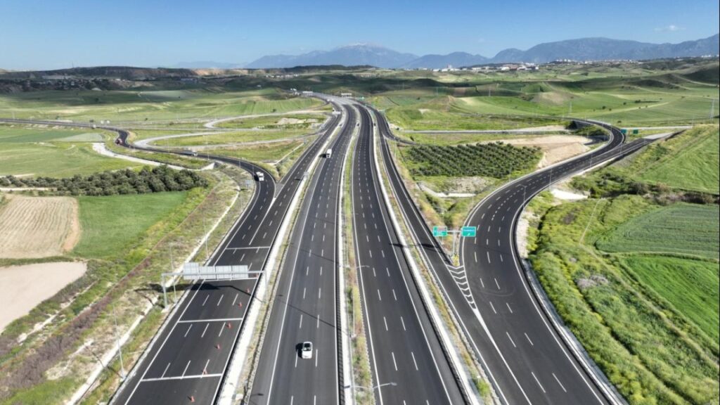 Türkiye’nin bölünmüş yol ağı 30 bin kilometreye ulaştı