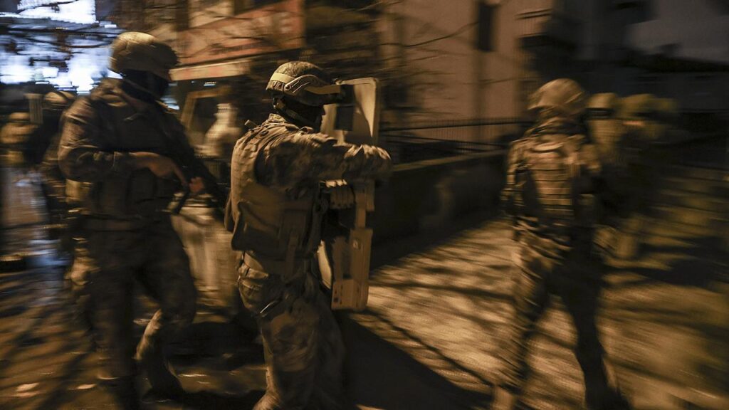 MİT ve Emniyet’ten “casusluk” operasyonu: 6 gözaltı