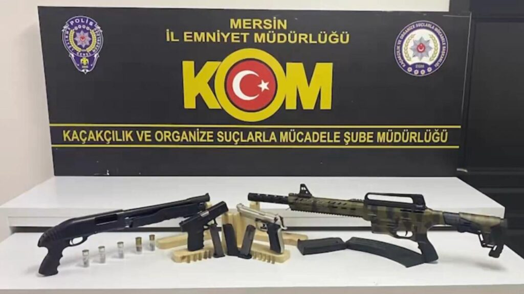 Sosyal medyada suç örgütlerini öven 325 şüpheli yakalandı