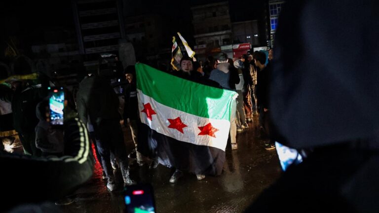 Cumhurbaşkanı Erdoğan,”Biz, tüm renkleriyle bir, bütün, güçlü, huzurlu bir Suriye’den yanayız”