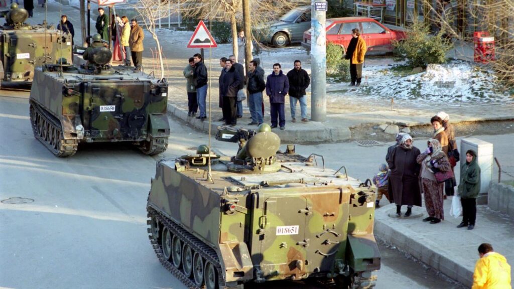 Türk siyasi tarihinin “postmodern darbe” sürecinin failleri yargılama sonucu cezasız kalmadı…