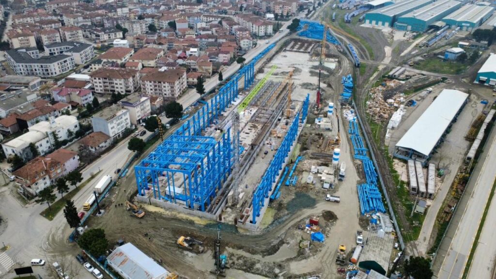 Bakan Uraloğlu: “Türkiye’nin ilk hızlı tren fabrikası bu yıl içerisinde hizmete alınacak”