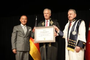 Almanya Eski Cumhurbaşkanı Christian Wulff’a Fahri Doktora Unvanı