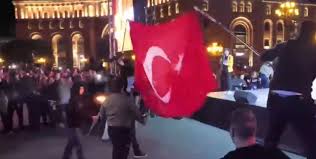 Erivan’da bayrak provokasyonu