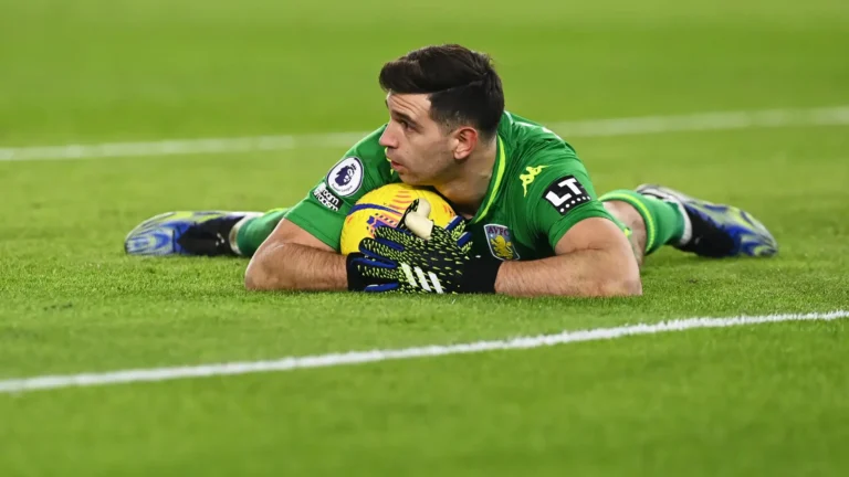 Aston Villa’nın tecrübeli kalecisi Emiliano Martinez, “Kendime ve takıma güveniyorum”