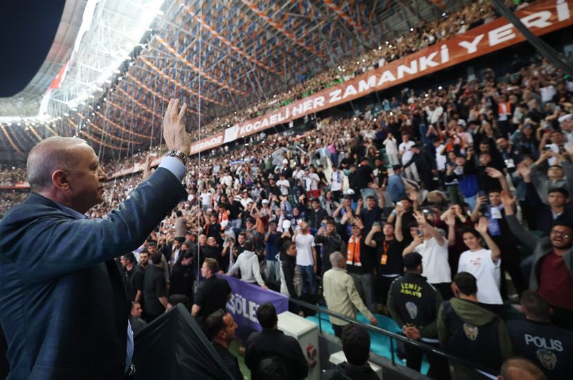 Cumhurbaşkanı Erdoğan’ın AK Parti Gençlik Kollarınca Turka Kocaeli Stadyumu’nda düzenlenen “Bir Gençlik Şöleni Programı”ndan notlar…