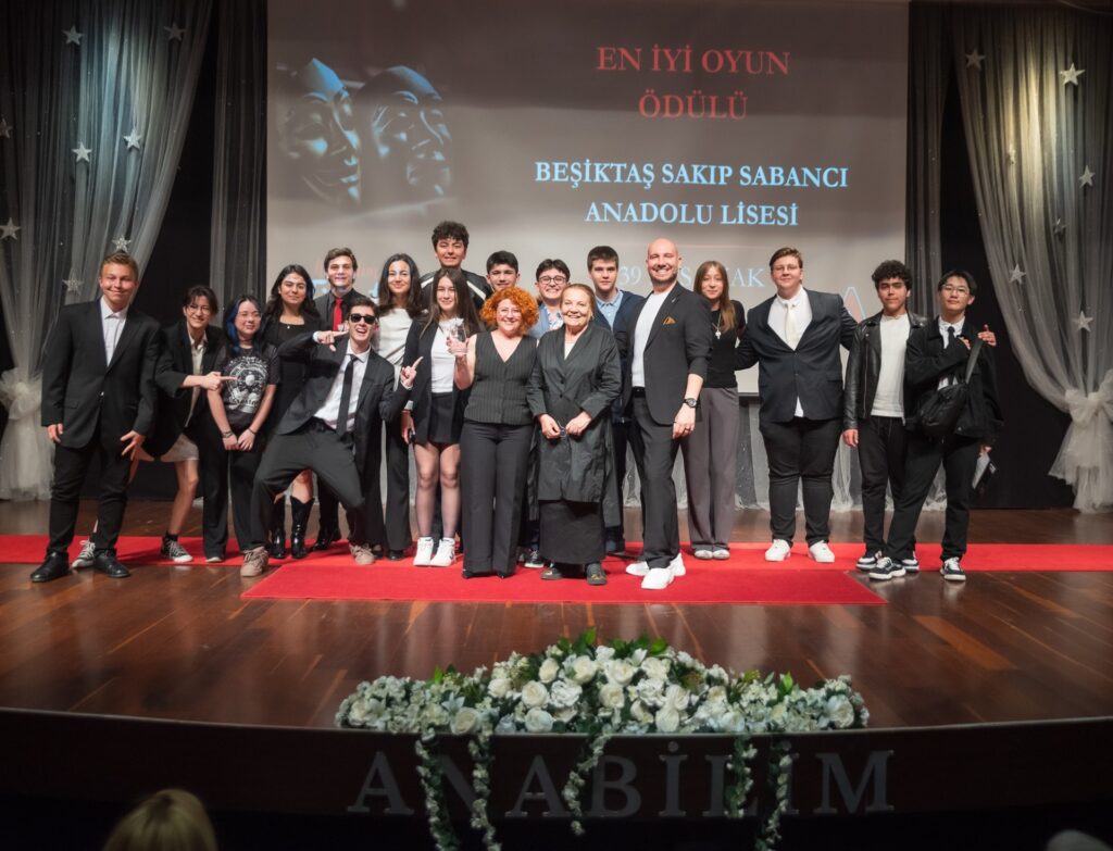 Anabilim’den Genç Sanatçı Adaylarına Büyük Sahne!
